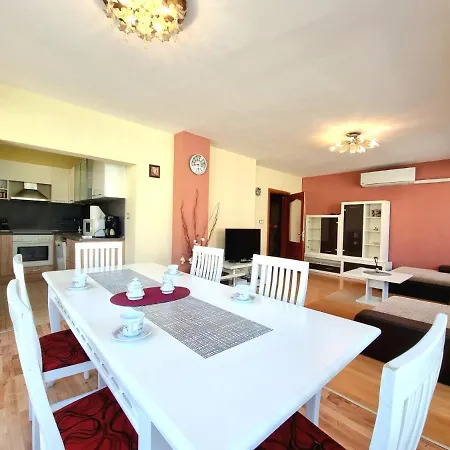 Sunny View - Seaside With Garage Burgas