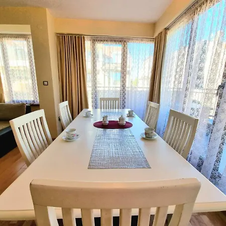 Apartamento Sunny View - Seaside With Garage Burgas