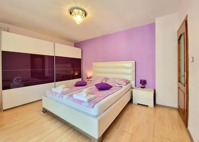 דירה Sunny View - Seaside With Garage בורגאס