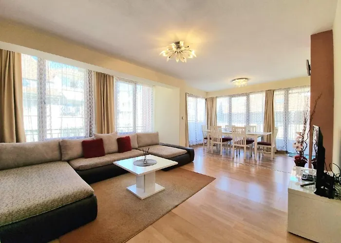 Sunny View - Seaside With Garage בורגאס