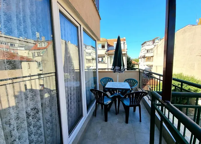 Sunny View - Seaside With Garage