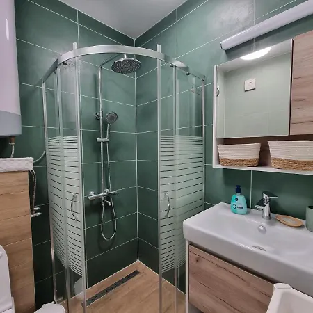 Sunny View - Seaside With Garage Апартаменты *